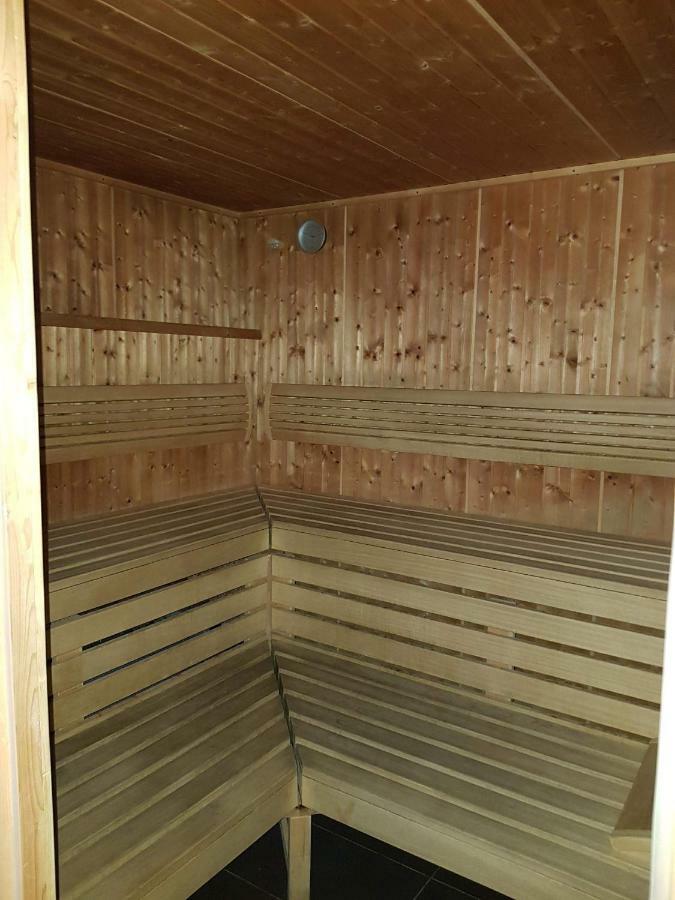 Apartament Pomaranczowy Z Basenem,Sauna-Blisko Morza. Kołobrzeg Kültér fotó